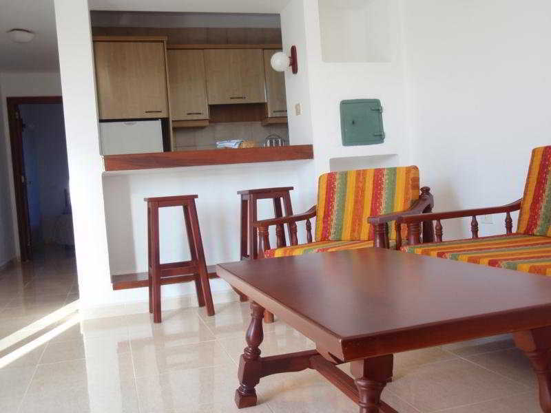 Apartamentos Las Palmeras I Пуэрто дель Кармен Экстерьер фото